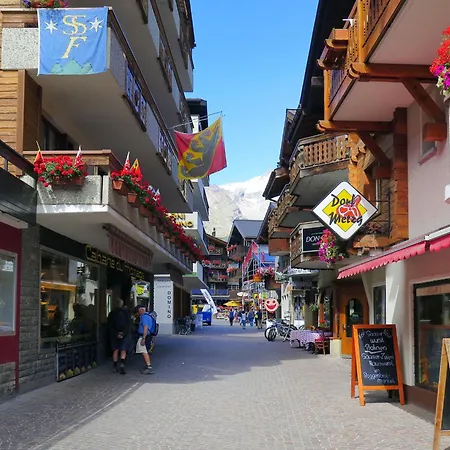 Lägenhet Chateau A-1 By Interhome